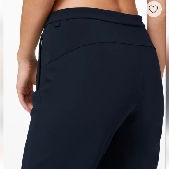 Lululemon On The Move Pant *Lightweight True Navy 💙 color Size 8 Inseam 27" - Picture 3 of 15